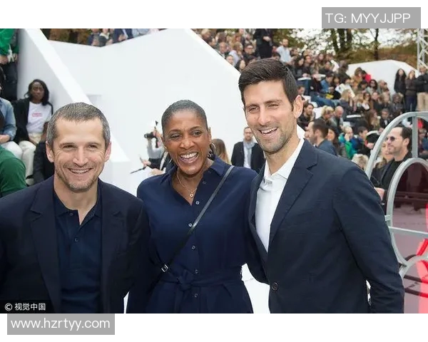 足球球星们穿西服尽显绅士风度 展现场外独特魅力与个人风采 足球球星们穿西服尽显绅士风度 展现场外独特魅力与个人风采