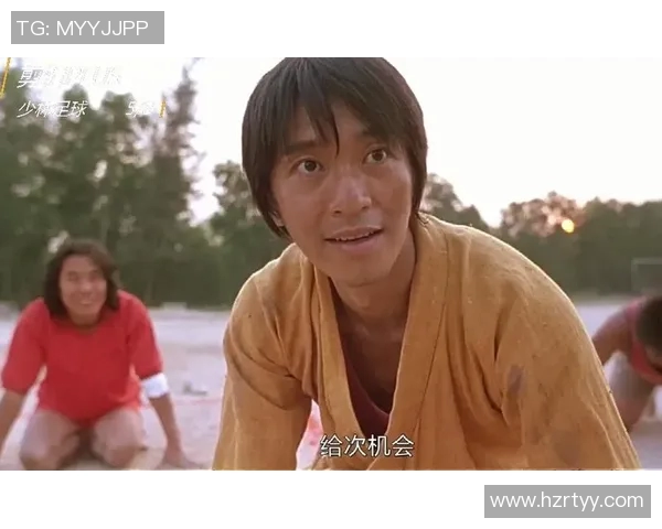 少林足球星爷撩头发瞬间捕捉展现经典搞笑场面引发观众回忆 少林足球星爷撩头发瞬间捕捉展现经典搞笑场面引发观众回忆