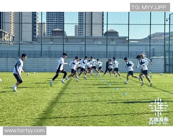 大连足球明星崛起之路:从青训到职业赛场的成长与挑战 大连足球明星崛起之路:从青训到职业赛场的成长与挑战